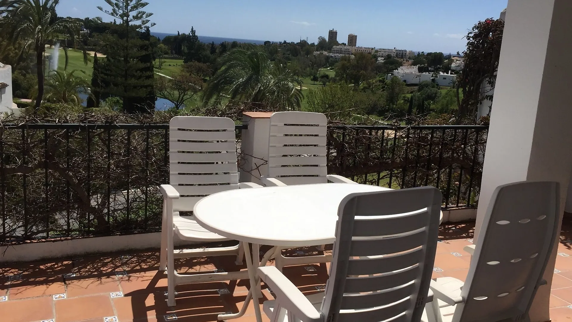 Amazing Front Line Golf Detached Villa Marbella