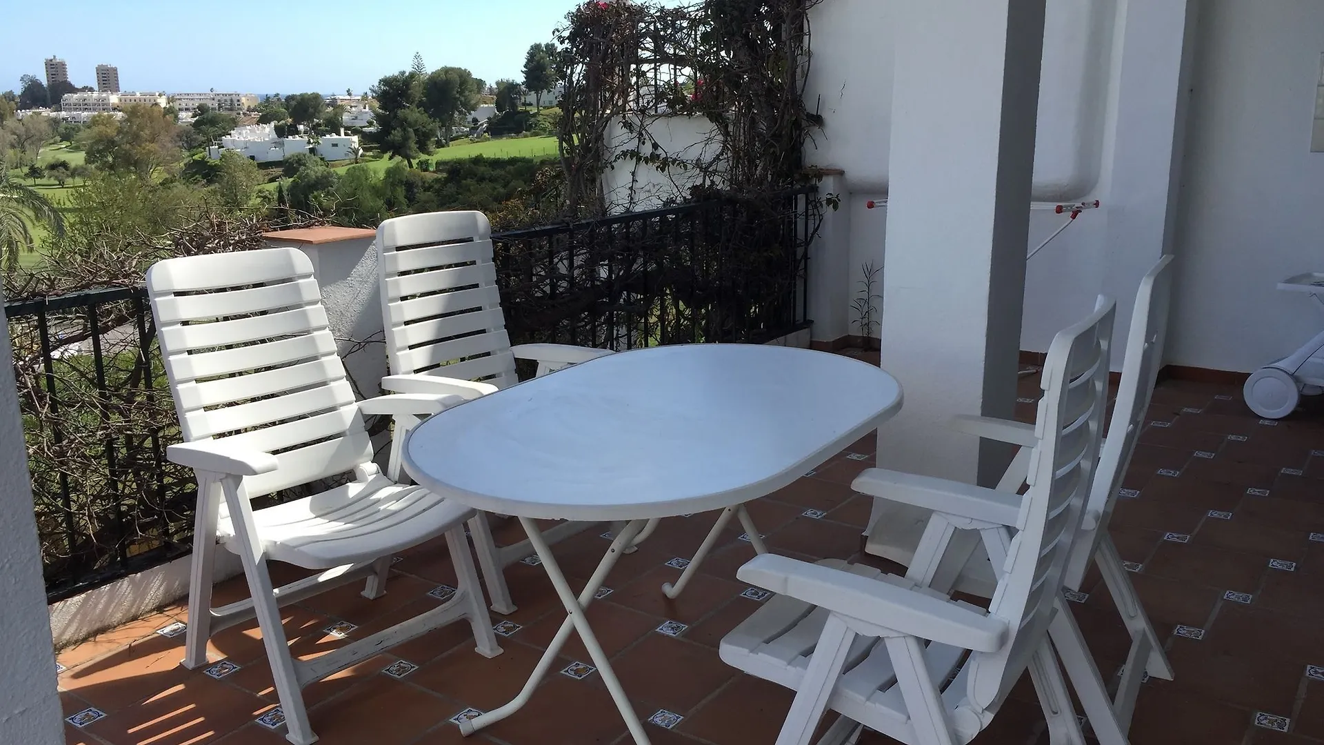 Amazing Front Line Golf Detached Villa Marbella