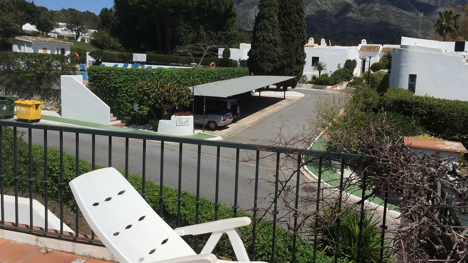 Amazing Front Line Golf Detached Villa Marbella