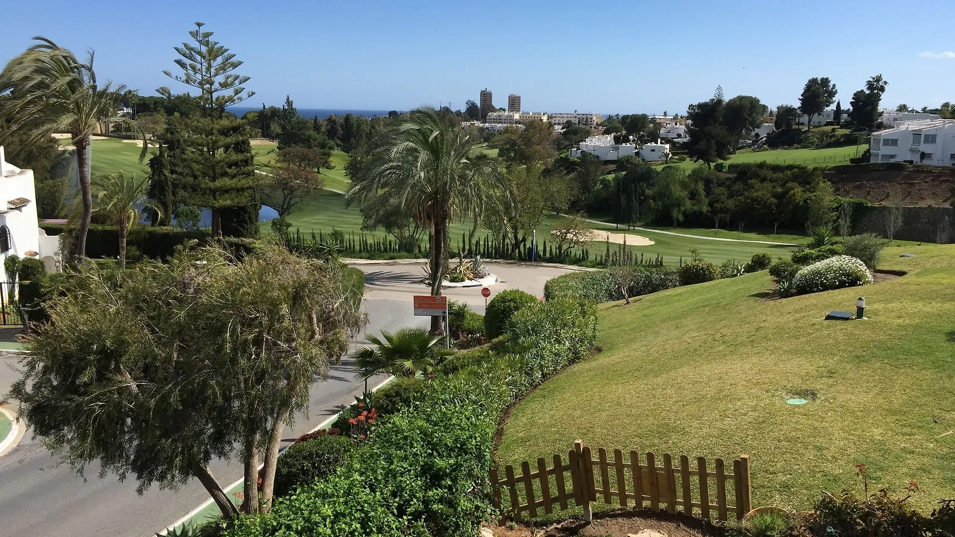 Amazing Front Line Golf Detached Villa Marbella